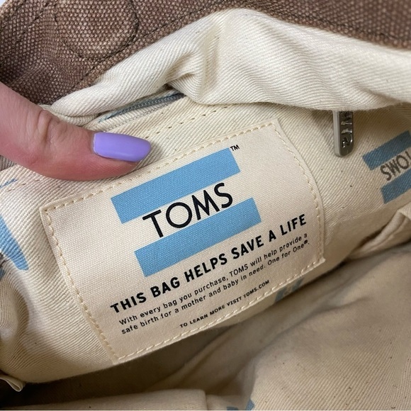 Toms canvas bucket round shoulder bag western print crossbody - Picture 7 of 9